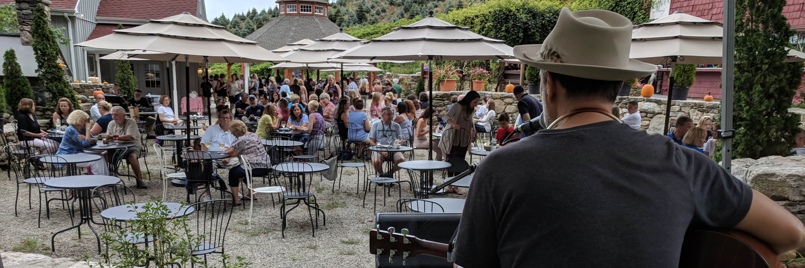 Music in the courtyard