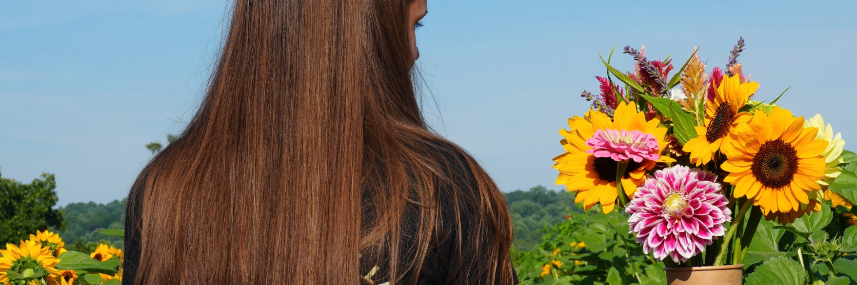Juliet with HYO Flowers