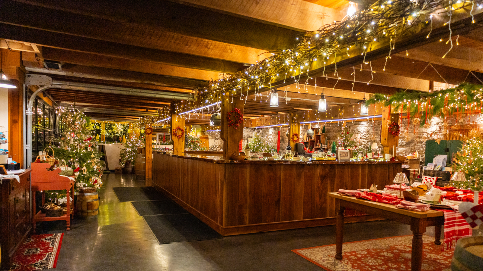 Holiday Tasting Room