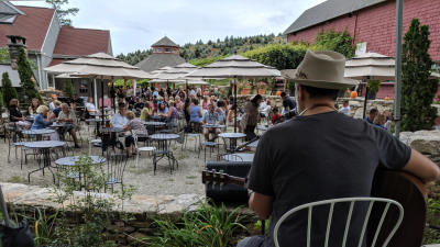 Music in the courtyard