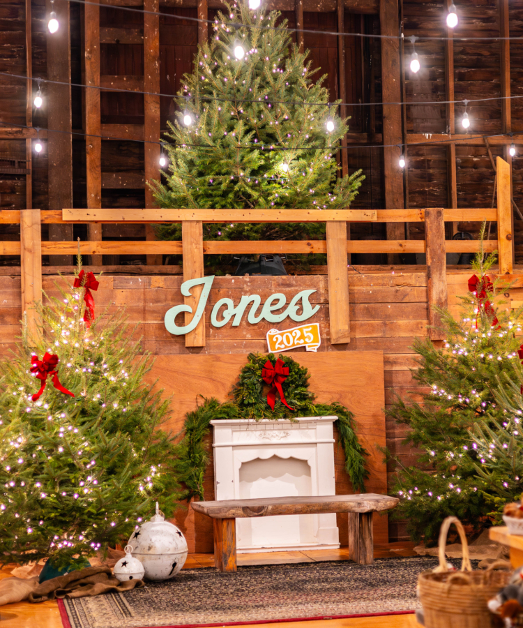 Jingle Bell Barn Photo Op